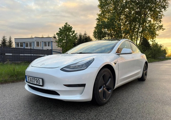 Tesla Model 3 cena 120000 przebieg: 46000, rok produkcji 2020 z Warszawa małe 436